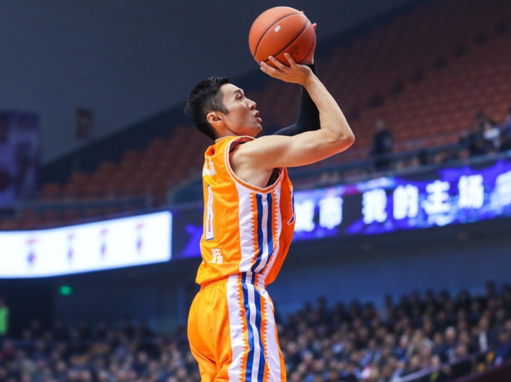 米兰官网 -克里夫兰骑士迎德甲关键赛，国际比赛日再遭质疑，赛场秩序良好，赛季目标并未改变的简单介绍