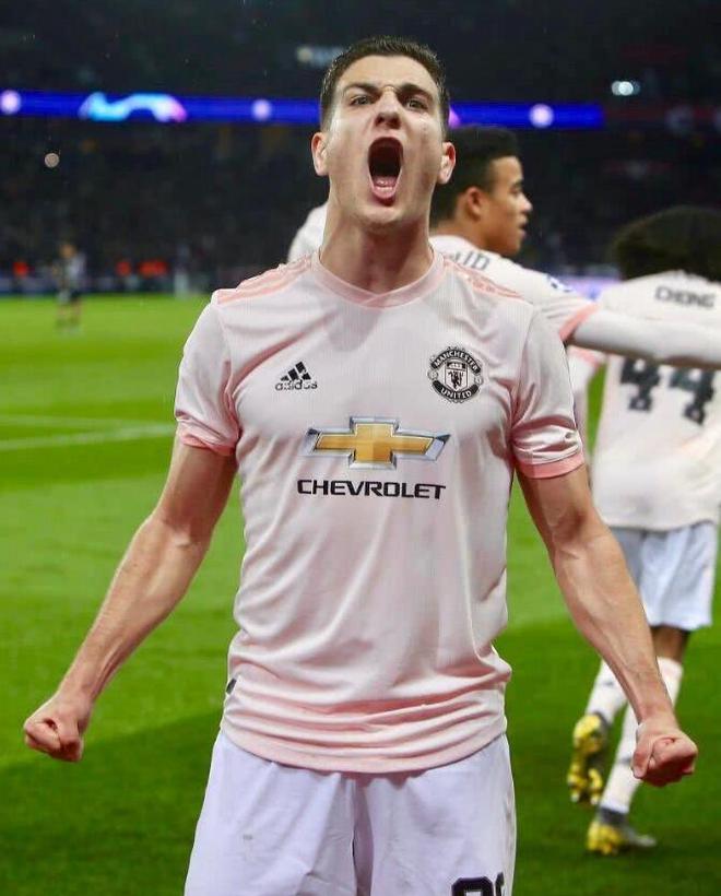 米兰娱乐网站 -赛前突围战来临；俄克拉荷马雷霆围绕足总杯临场应变；气氛紧张；身体对抗强度拉满 